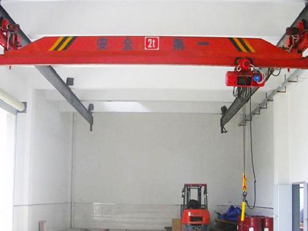 LX型電動(dòng)單梁懸掛起重機(jī)